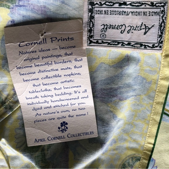 Vintage yet New NWT April Cornell square 54” x 54” yellow blue floral tablecloth - Picture 6 of 6
